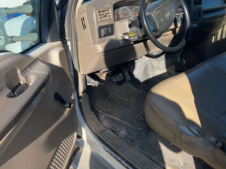 2001-ford-f450-image-15