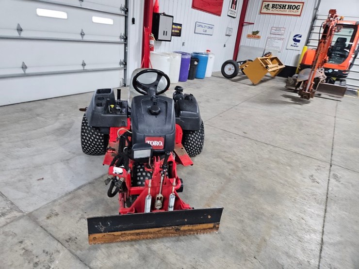 #173-•-2012-toro-5040-sand-pro-bunker-rake-image-8