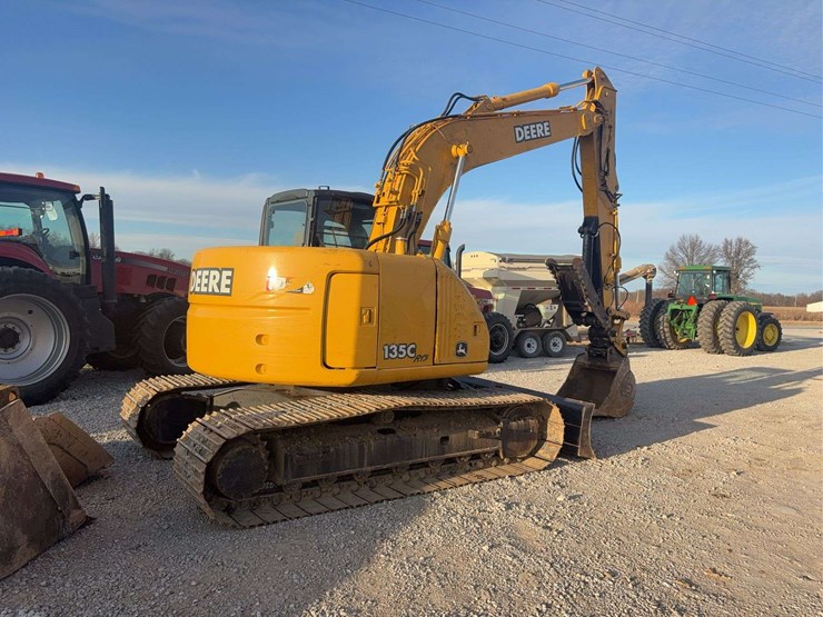 2005-john-deere-135-image-4