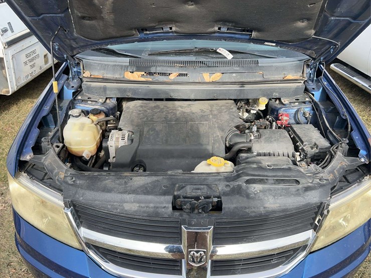 2010-dodge-journey-image-17