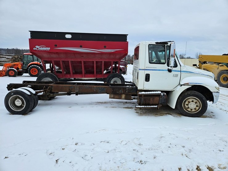 2005-international-4300-image-6