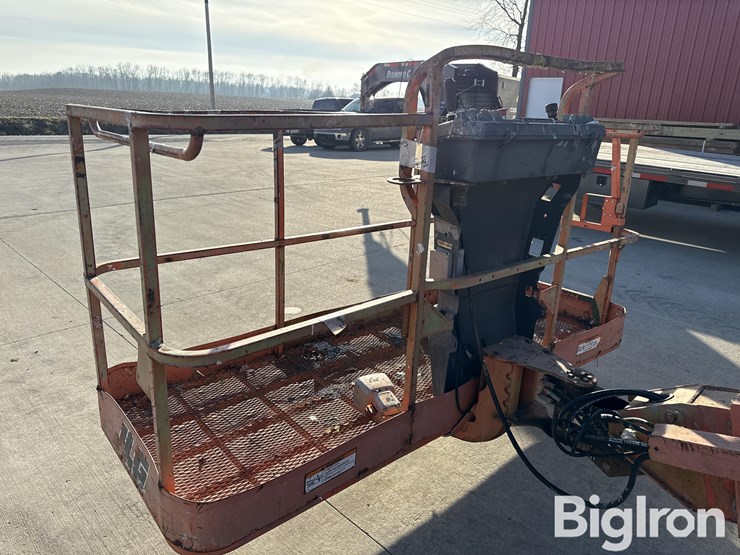 2007-jlg-600s-image-16