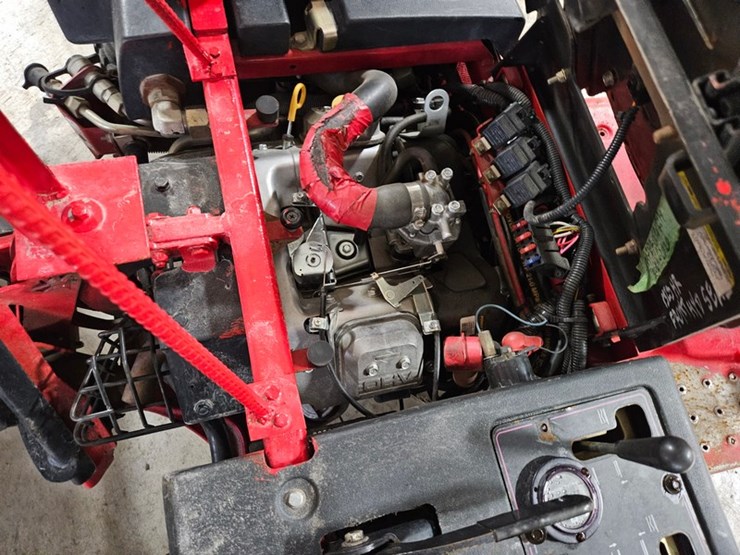 #173-•-2012-toro-5040-sand-pro-bunker-rake-image-21