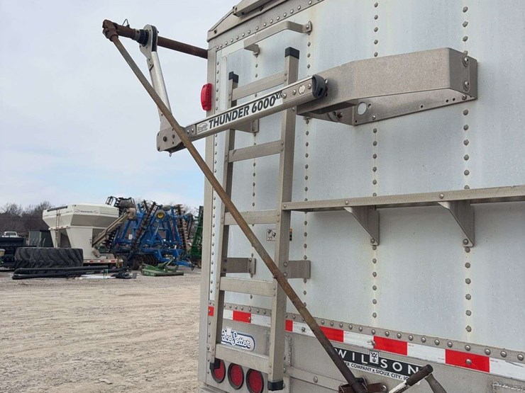 2001-wilson-hopper-bottom-image-16