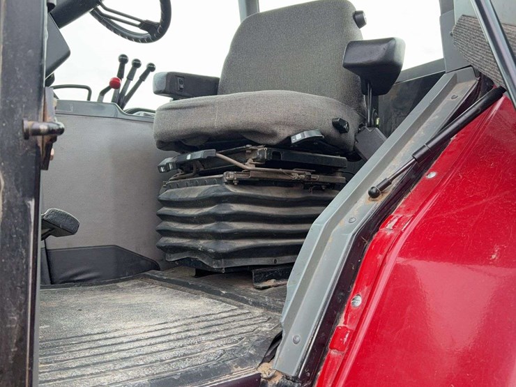 1995-case-ih-7240-image-12