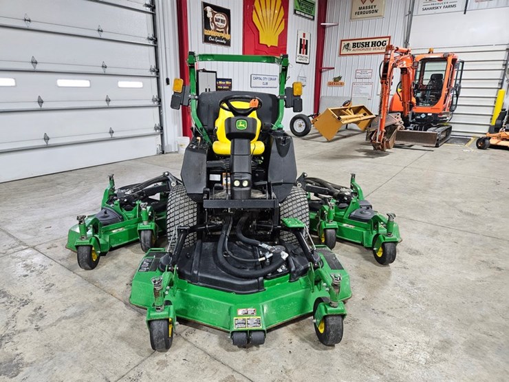 2021-john-deere-1600-turbo-image-8