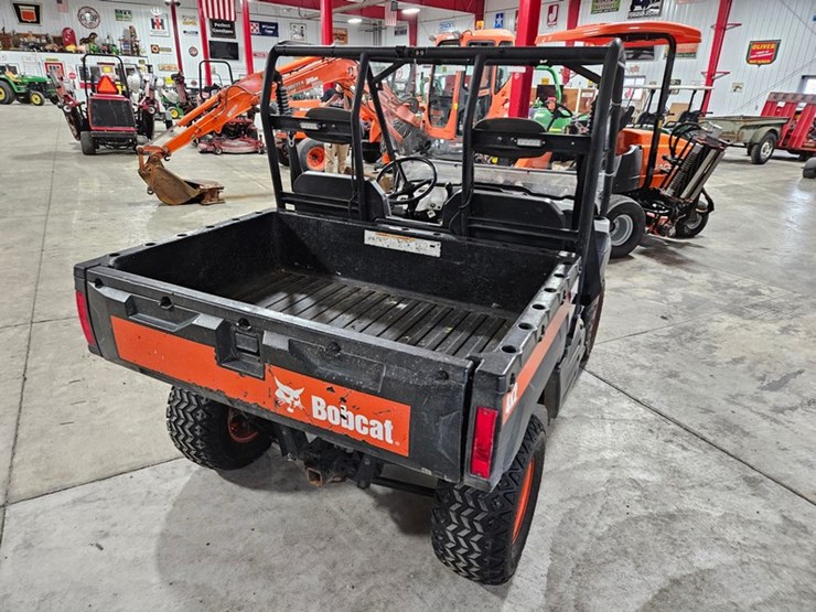 2013-bobcat-3200-image-6