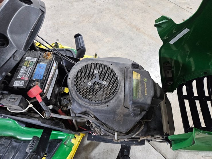 2013-john-deere-x300-image-11