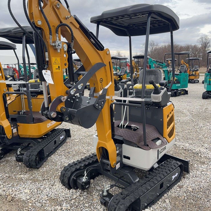 2025 CFG Mini Excavator X720R