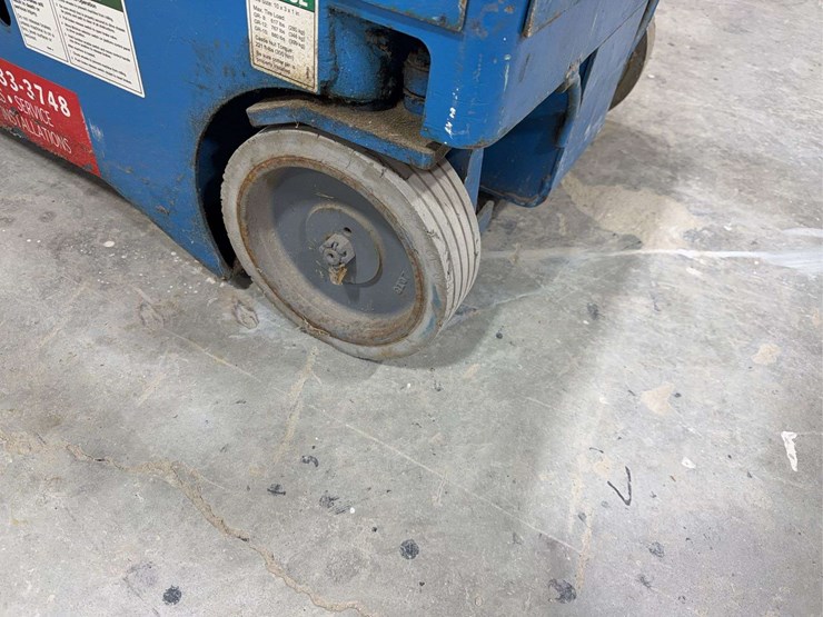 2001-genie-gr12-image-11