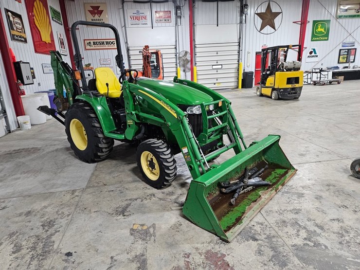 john-deere-3320-image-7
