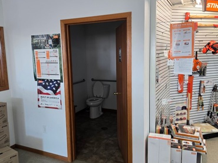 #1-•-34.00-+/--acre-commercial-property-image-13