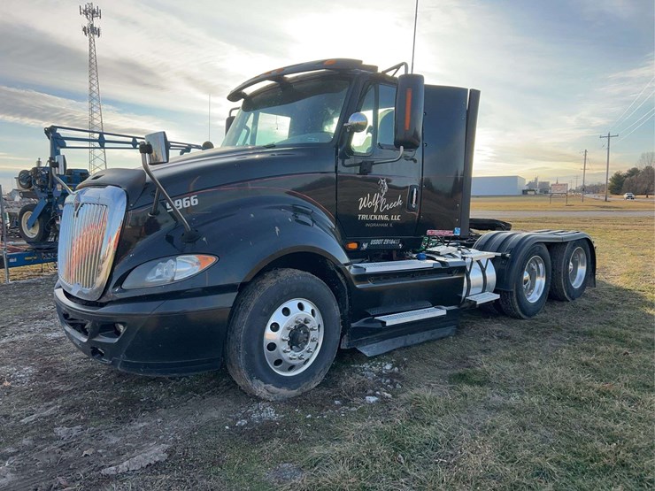 2015-international-prostar-image-2