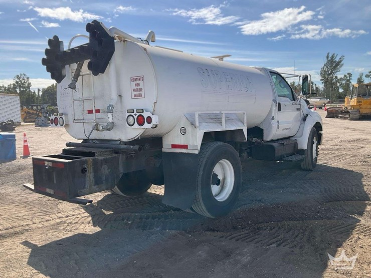 2005-ford-f650-image-3