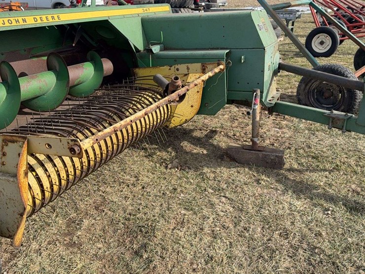 john-deere-347-image-6