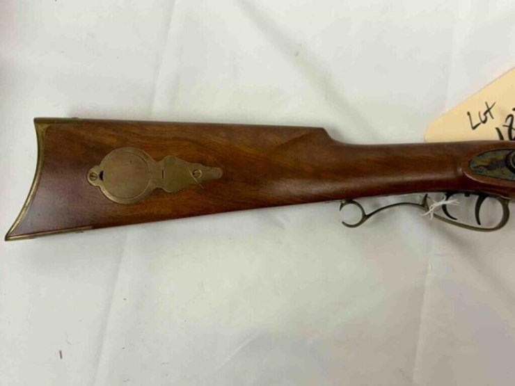 thompson---center---black-powder-rifle-image-2