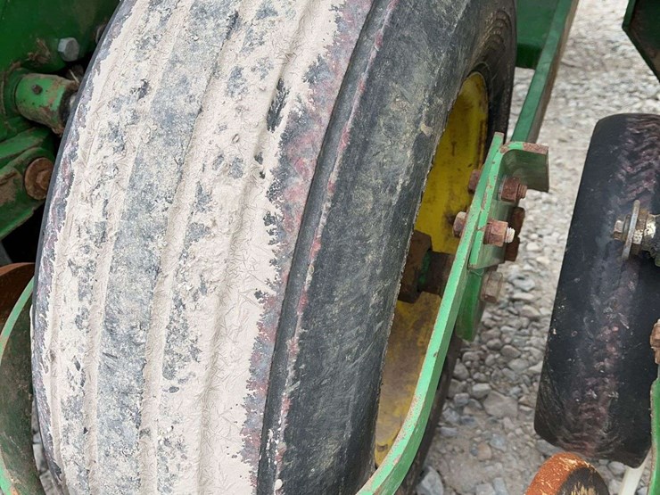 john-deere-1760-image-21