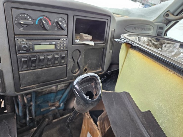 2005-international-4300-image-12
