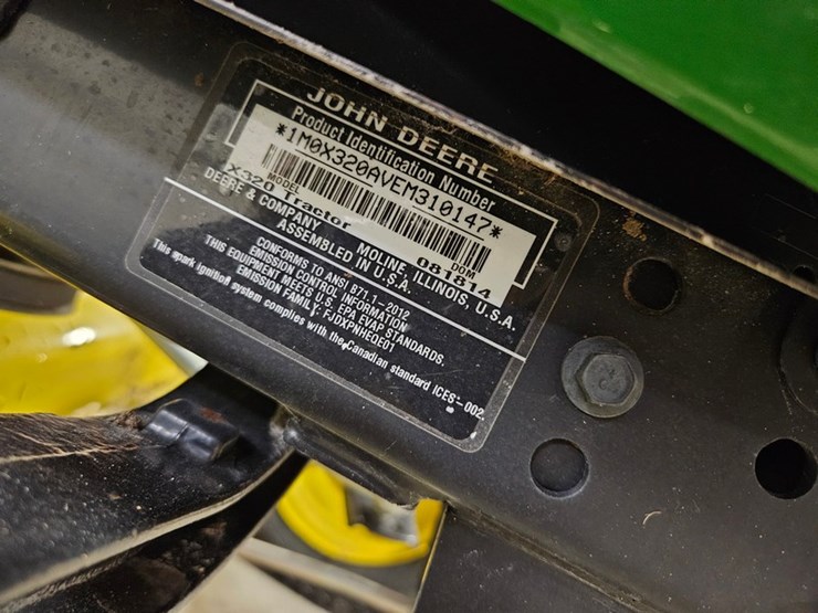 2014-john-deere-x320-image-29