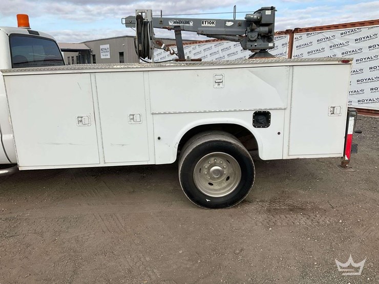 2006-ford-f550-image-35