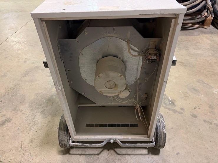 l.b.-white-premier-170-df-portable-heater-image-10