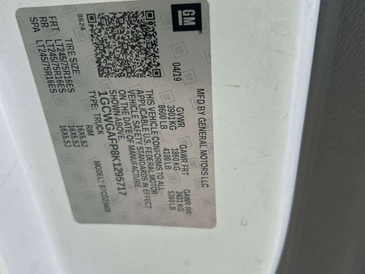 2019-chevrolet-express-2500-image-5