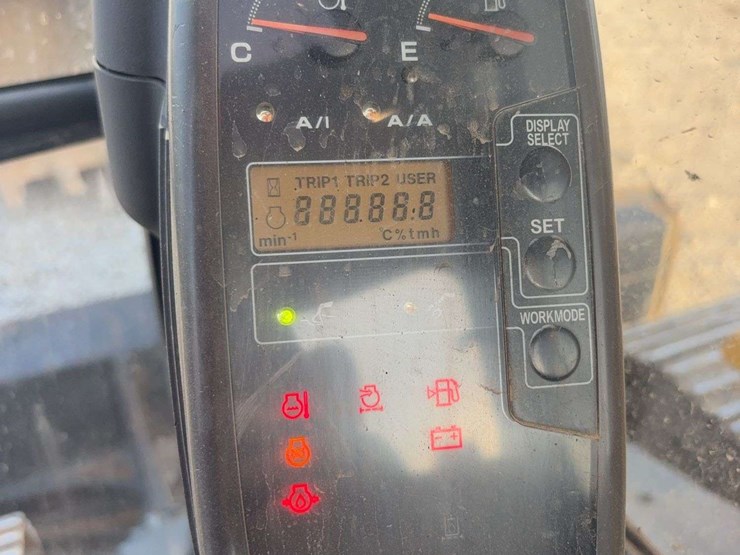 2005-john-deere-135-image-22