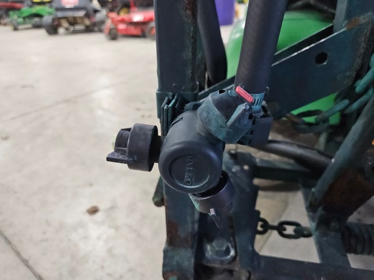 john-deere-gator-image-12