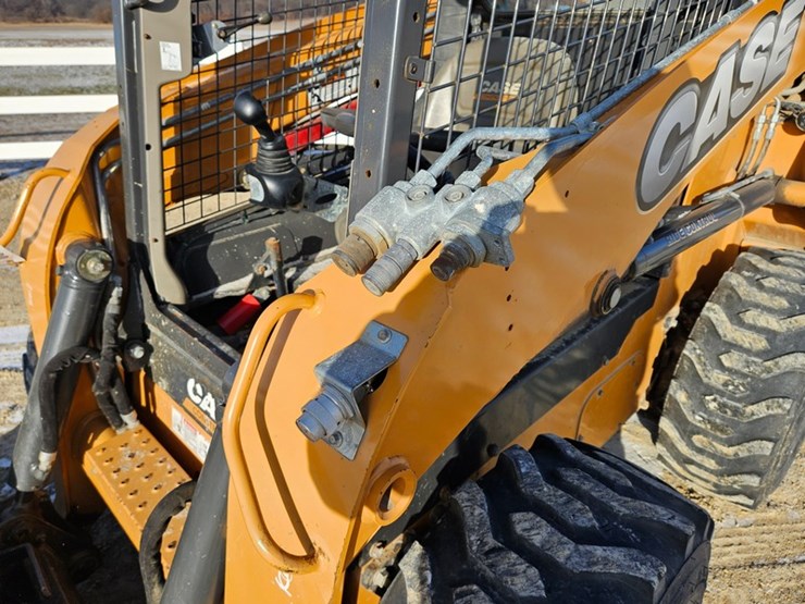 2014-case-sr220-image-9