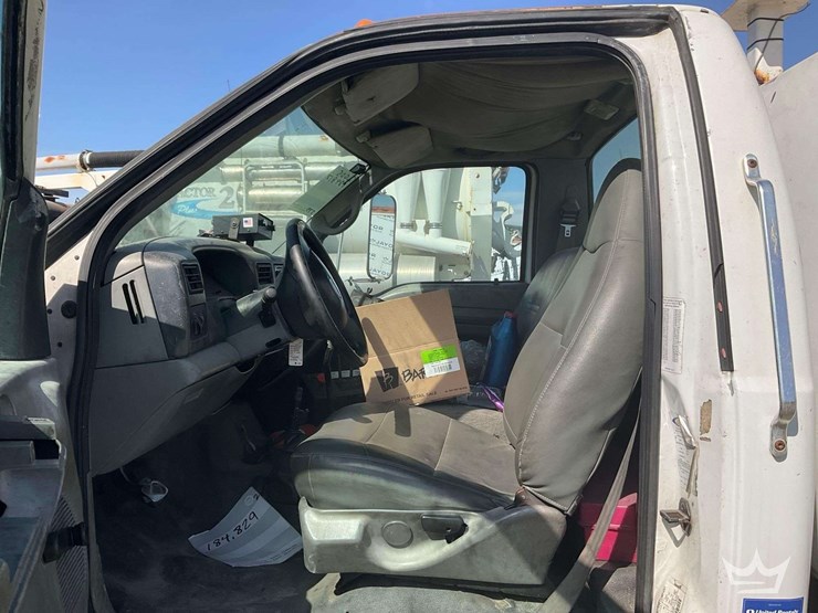 2005-ford-f650-image-8