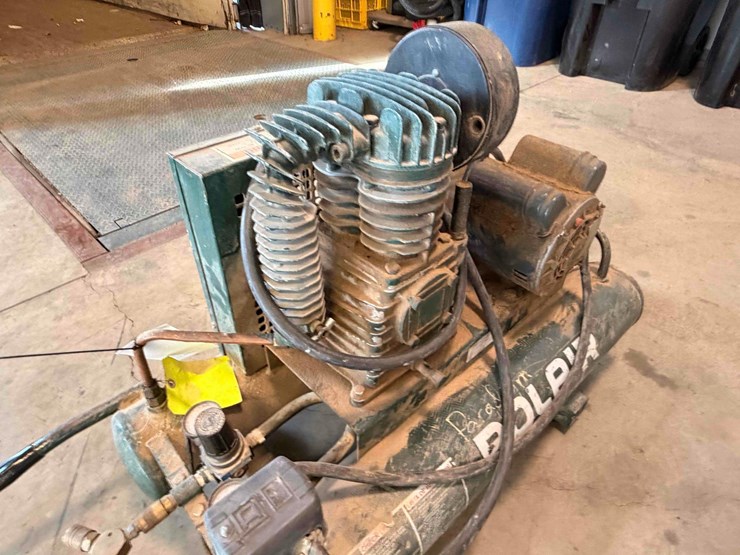 rolair-electric-air-compressor-image-6