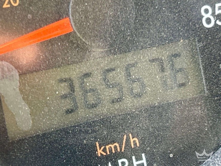 2000-freightliner-fl112-image-6