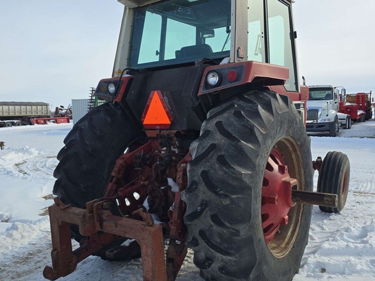 1977-international-1586-image-4