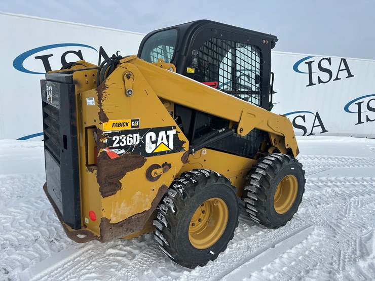 2018-caterpillar-236d-image-5