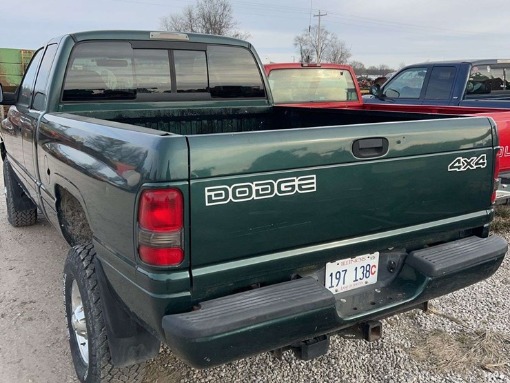 2001-dodge-2500-image-5