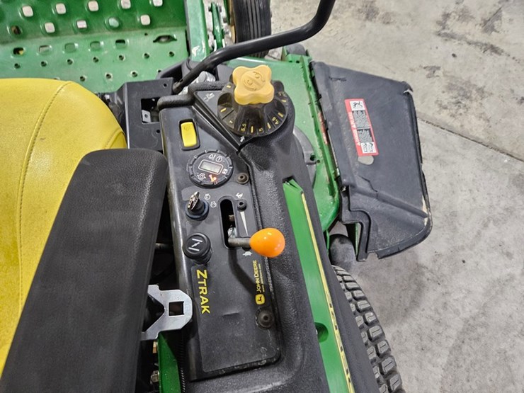 2016-john-deere-z930r-image-16