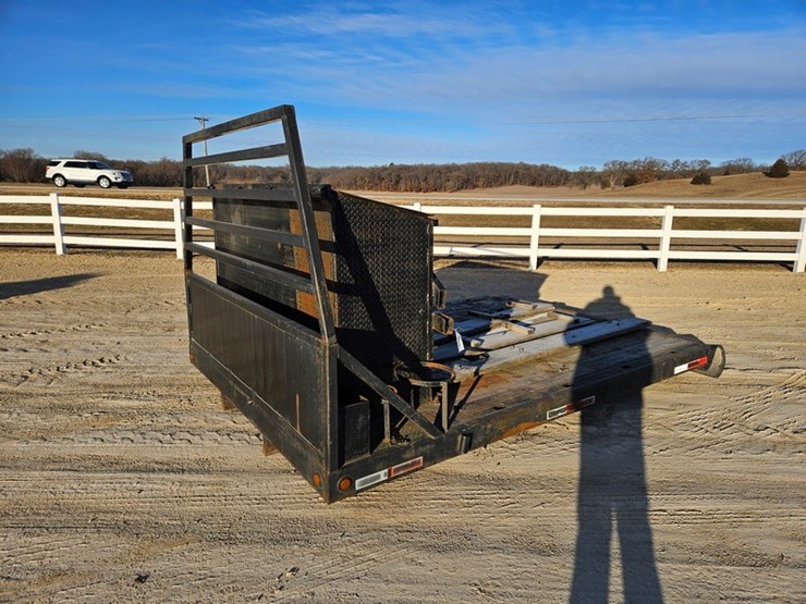 #65-•-11-ft-platform-body-image-1