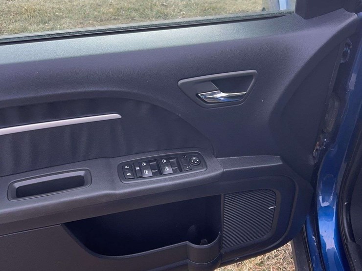 2010-dodge-journey-image-13