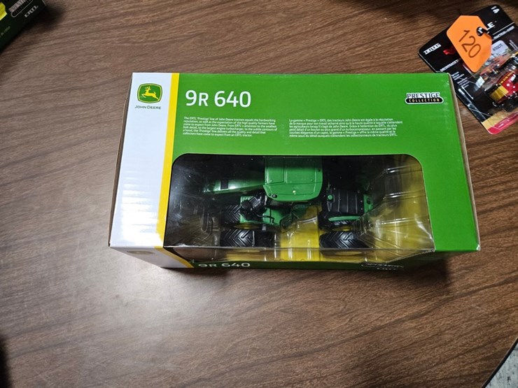 #119-•-1/32-scale-john-deere-9r-640-image-4