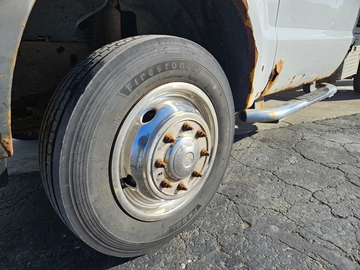 2001-ford-f450-image-14