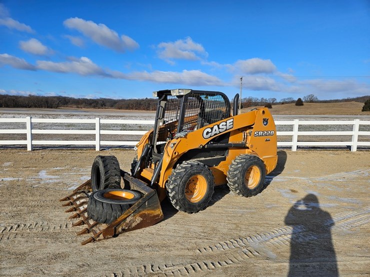 2014-case-sr220-image-1
