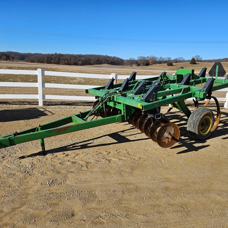 JOHN DEERE 714