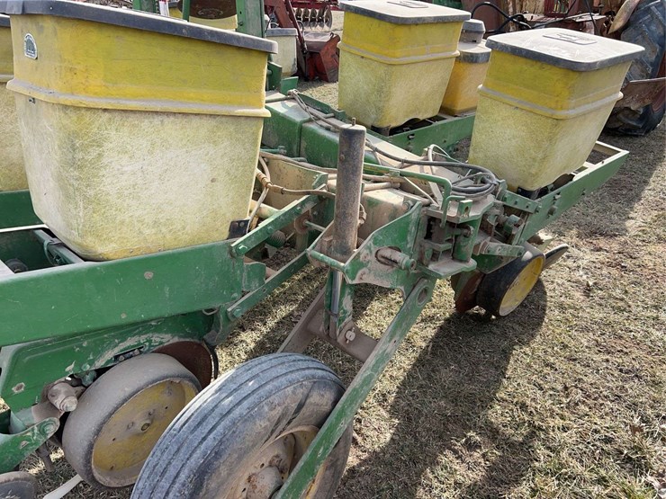 john-deere-8-image-5