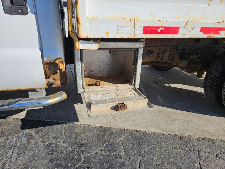 2001-ford-f450-image-15