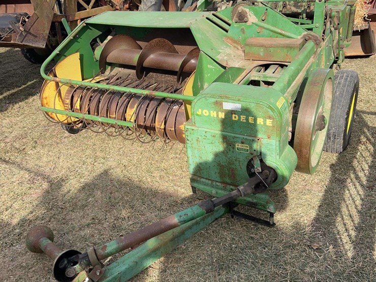 2025-john-deere-24t-image-1