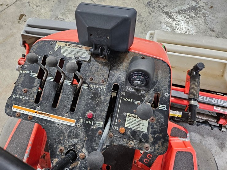 #112-•-jacobsen-greens-king-iv-greens-mower-image-25