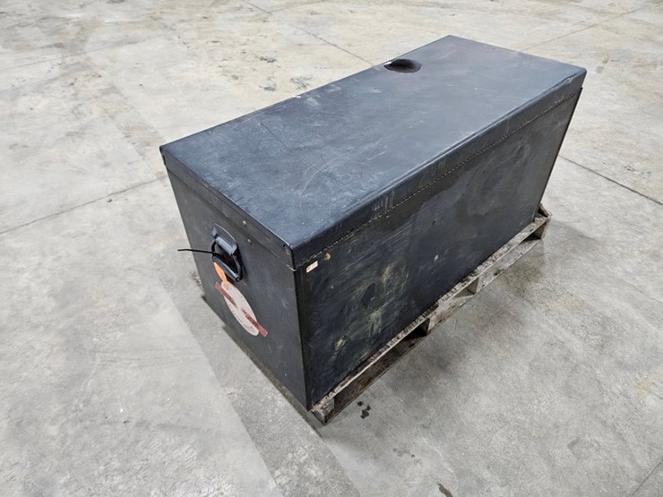 #186-•-gm-gearwrench-limited-edition-tool-box-image-3