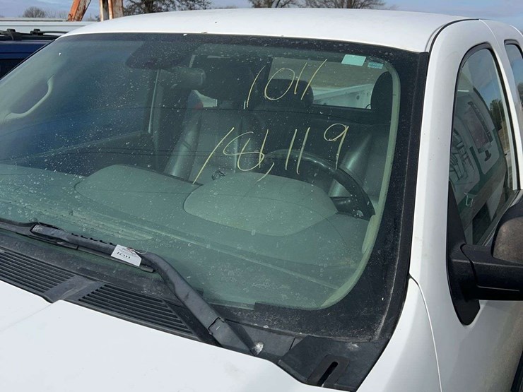 2011-chevrolet-silverado-1500-image-4