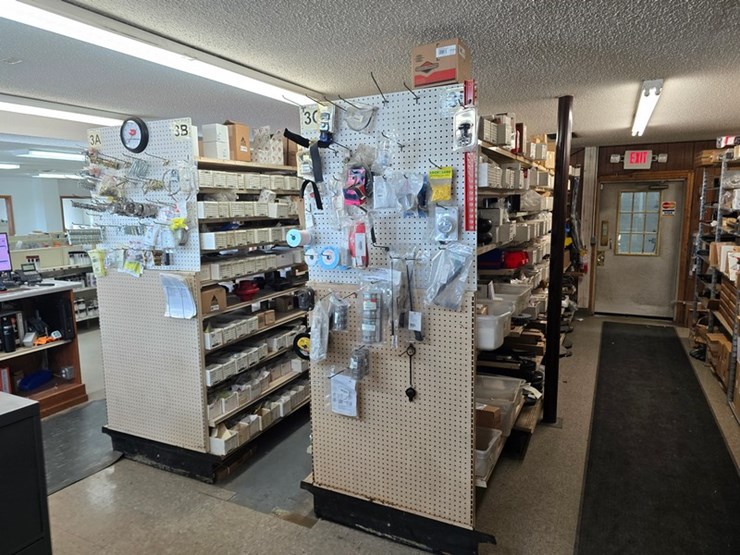 #1-•-34.00-+/--acre-commercial-property-image-17