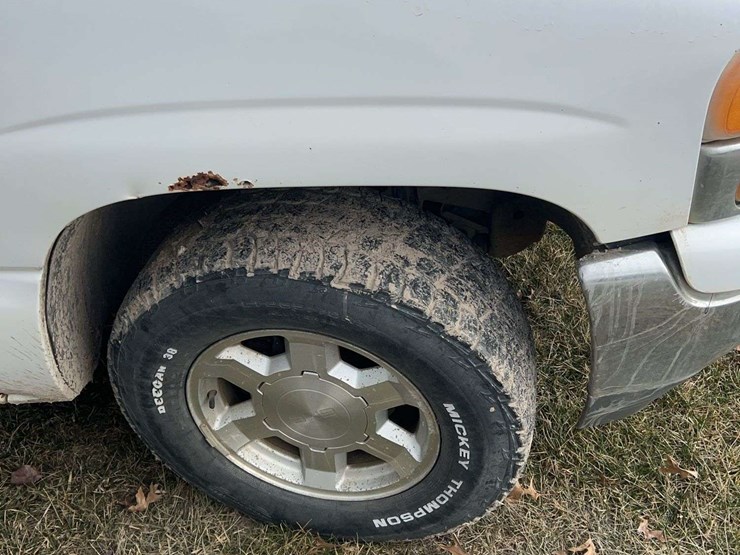 2000-gmc-1500-image-10